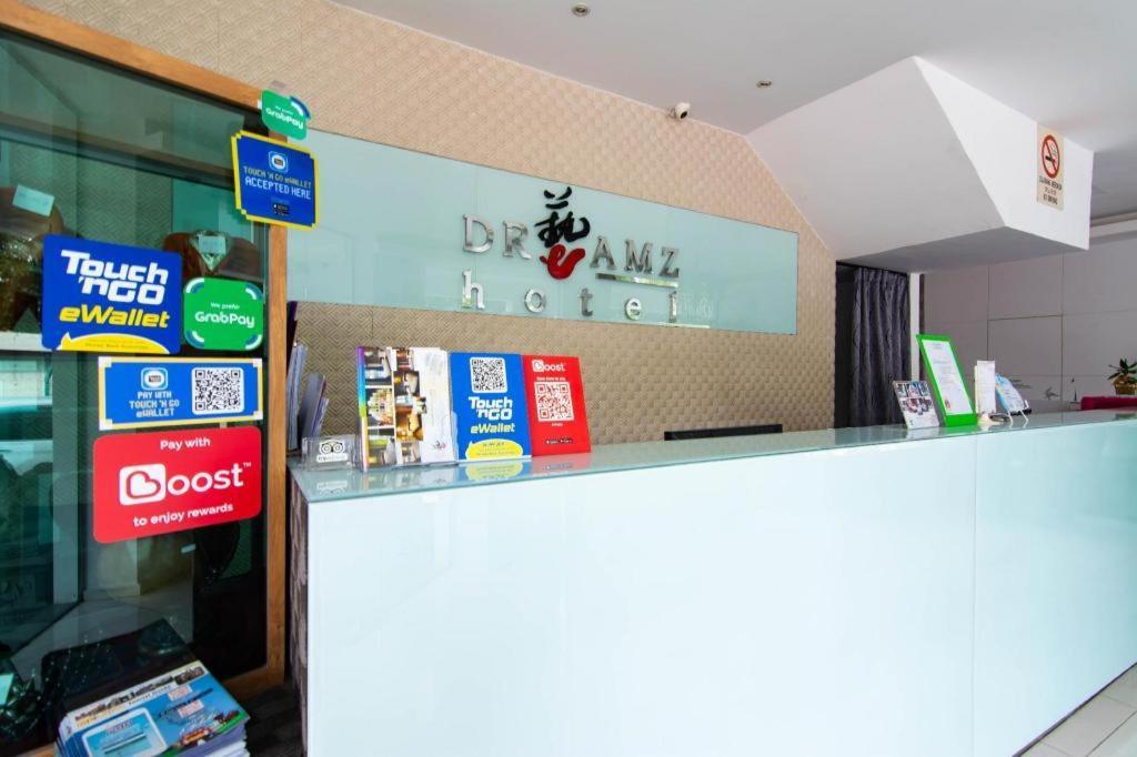 Hotel Zamburger Plaza Mahkota Malacca Luaran gambar