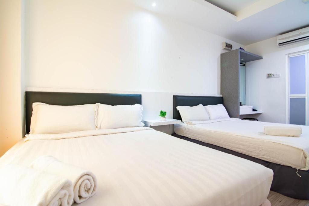 Hotel Zamburger Plaza Mahkota Malacca Luaran gambar