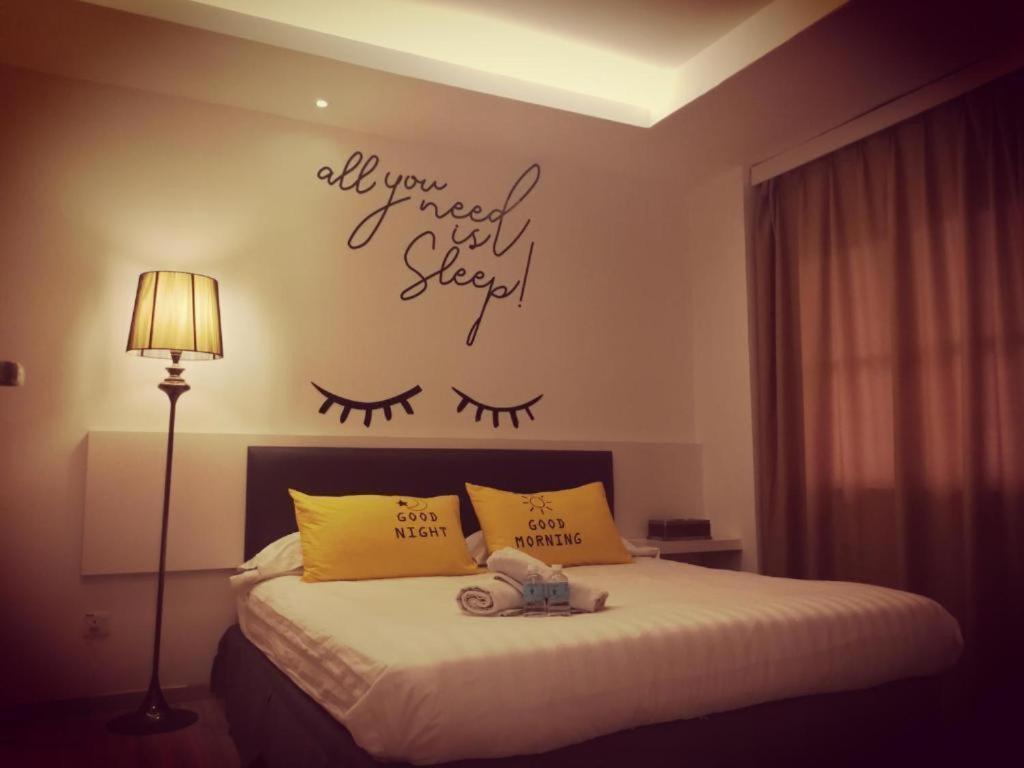 Hotel Zamburger Plaza Mahkota Malacca Luaran gambar