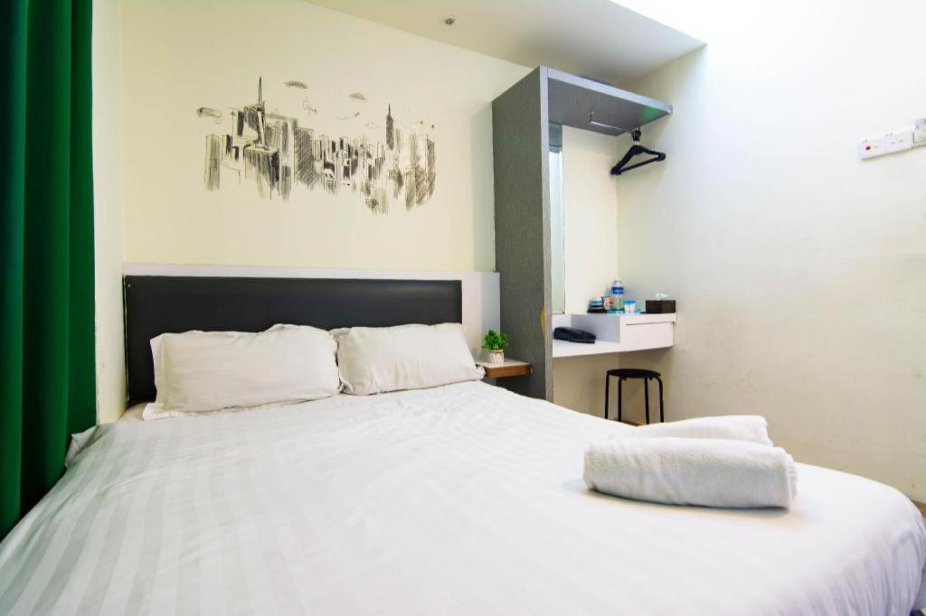 Hotel Zamburger Plaza Mahkota Malacca Luaran gambar