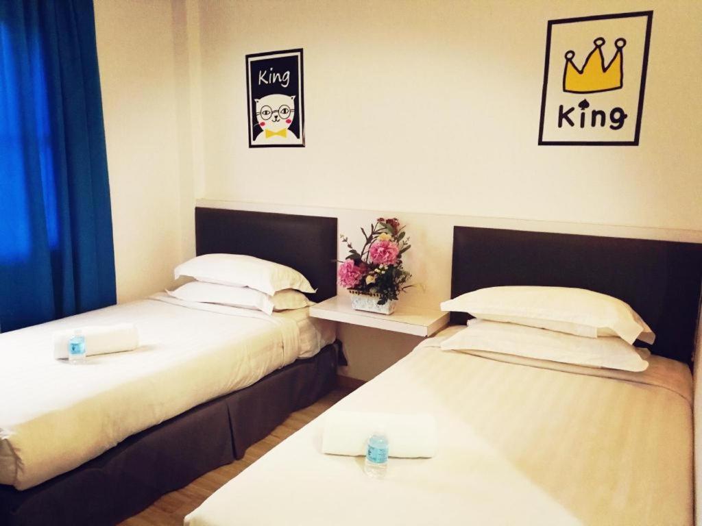 Hotel Zamburger Plaza Mahkota Malacca Luaran gambar