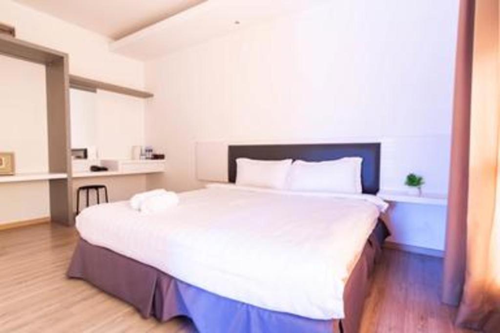 Hotel Zamburger Plaza Mahkota Malacca Luaran gambar