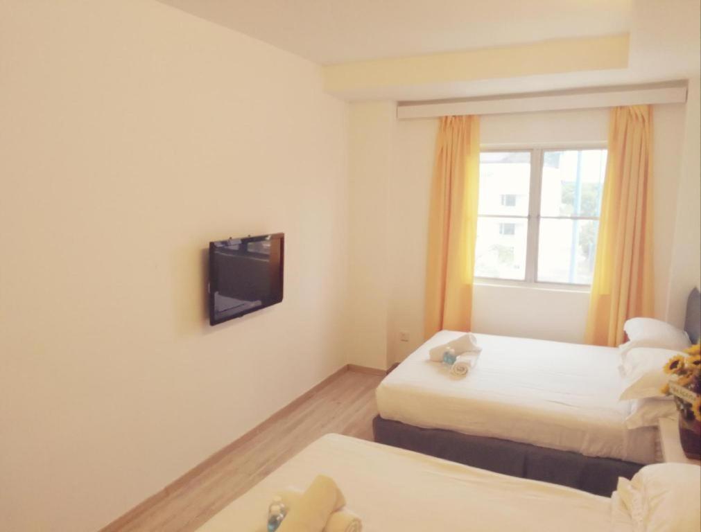 Hotel Zamburger Plaza Mahkota Malacca Luaran gambar