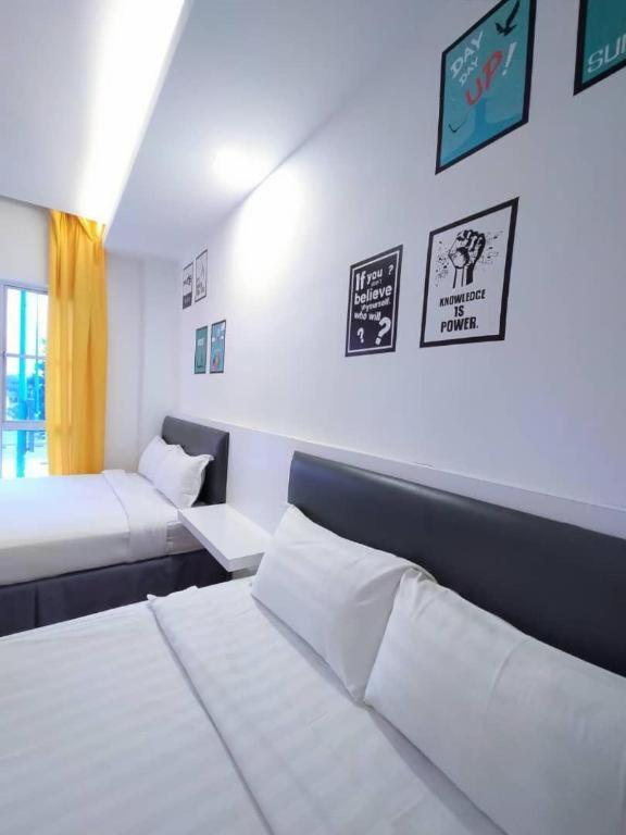 Hotel Zamburger Plaza Mahkota Malacca Luaran gambar